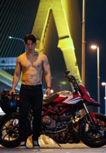 ขวัญ-ภูวเมศ-เน็ตไอดอลหล่อ